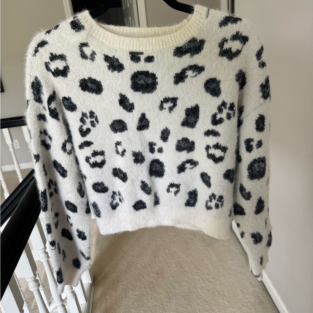 cupcakes & cashmere Black and White Leopard Sweater